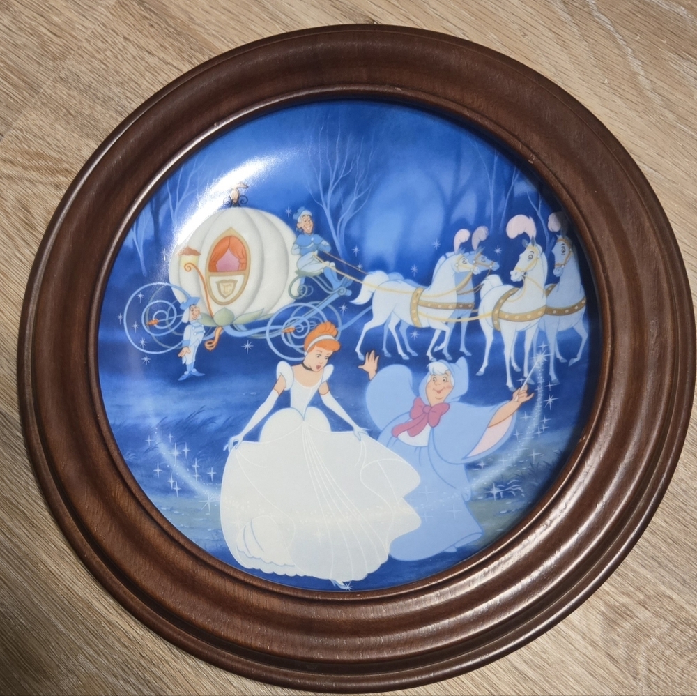 Disney Bibbidi-Bobbidi-Boo Collectors Plate With Certificate of Authenticity